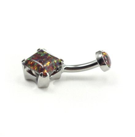 Navelsmycke med fyrkantigt slipad sten