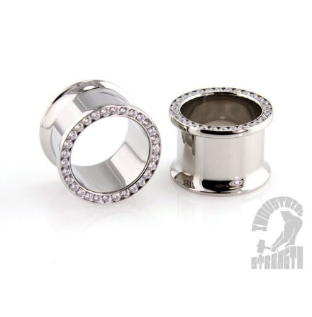 Titantunnel med vita stenar